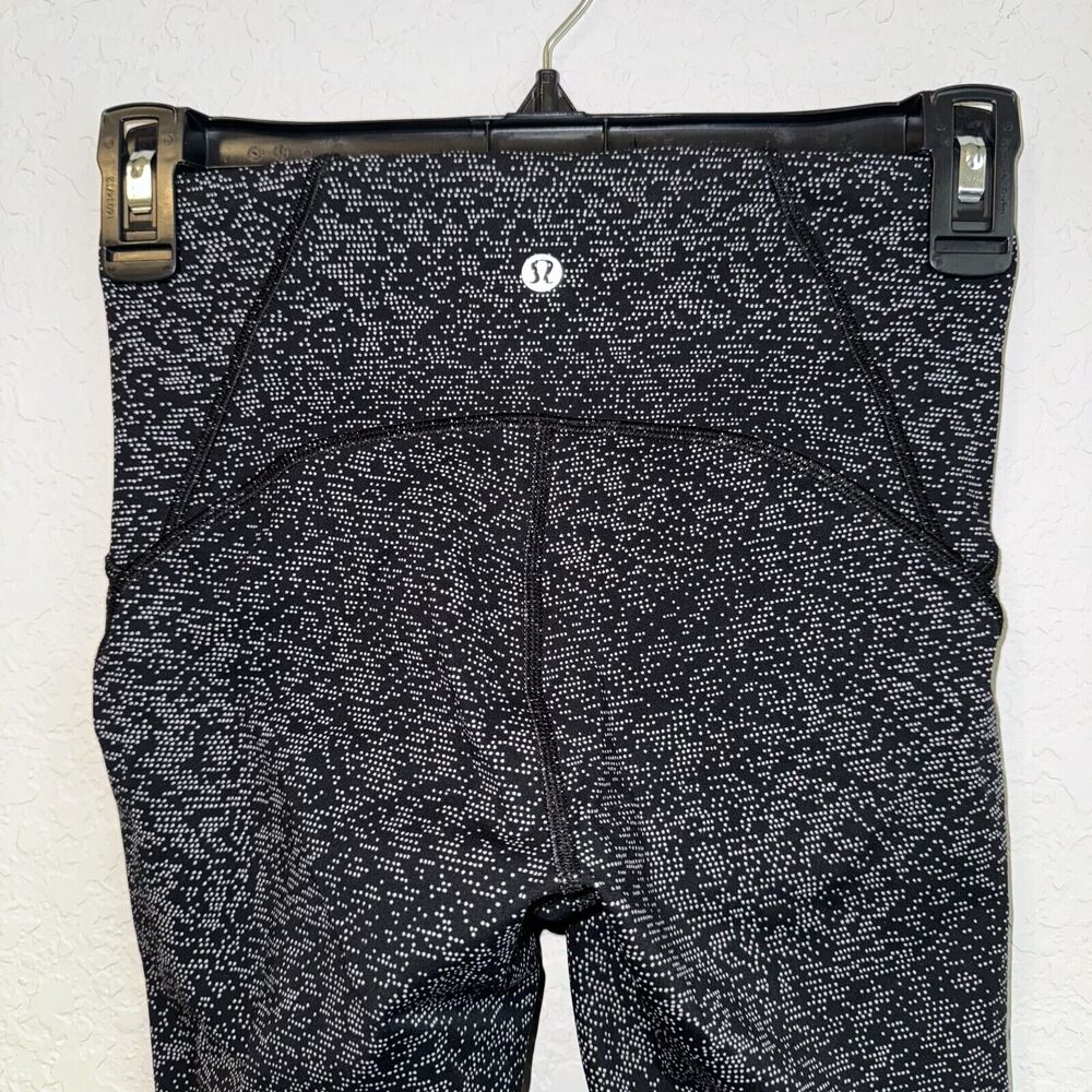 Lululemon Capri Legging Women's 4 Black Reflected High-Waist Performance Yoga
